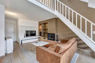 Voor meer info of bezoek, bel 02 884 23 23 - In het centrum van Dilbeek, biedt Topo-Immo u dit instapklare duplex-appartement aan, gelegen in...