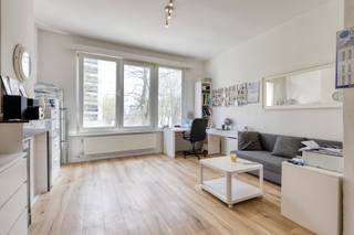 Appartement op eerste verdieping met 2 slaapkamers, ideaal voor jonge starter of als investeringsappartement.IndelingJe betreedt het appartement via...