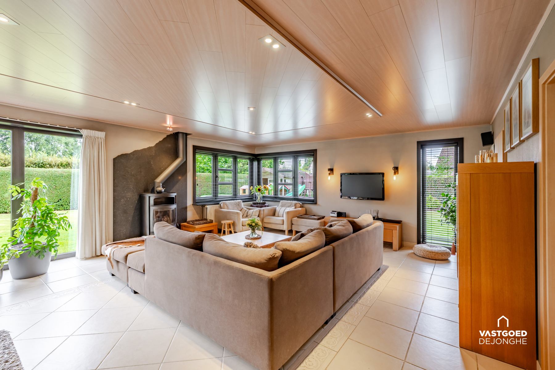 Ruime woning met inpandige loods nabij het centrum van Eke en Zevergem - foto 5