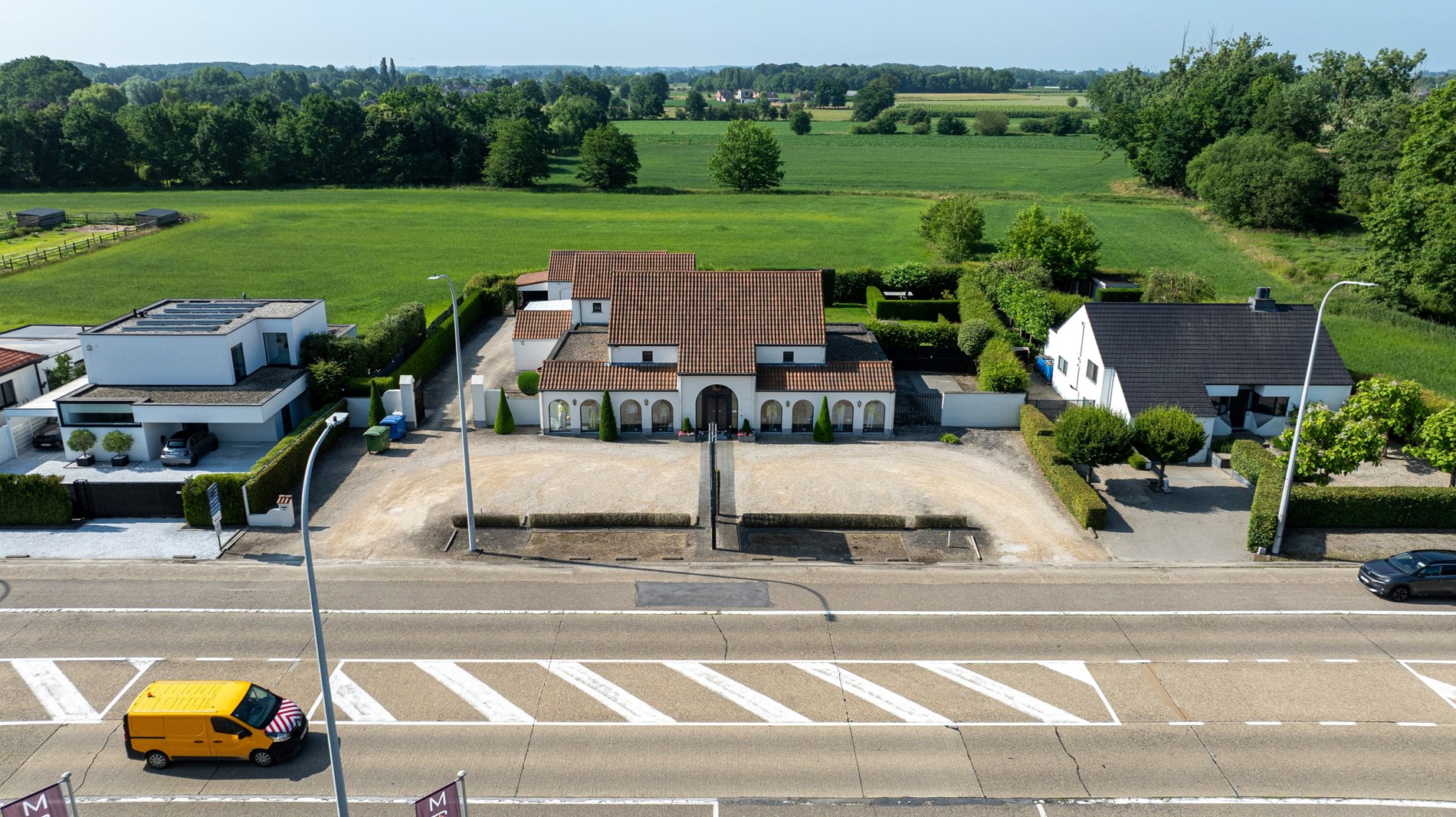 Ruime commerciële winkelruimte van 485m2 gelegen op een top zichtlocatie te Spalbeek. - foto 3