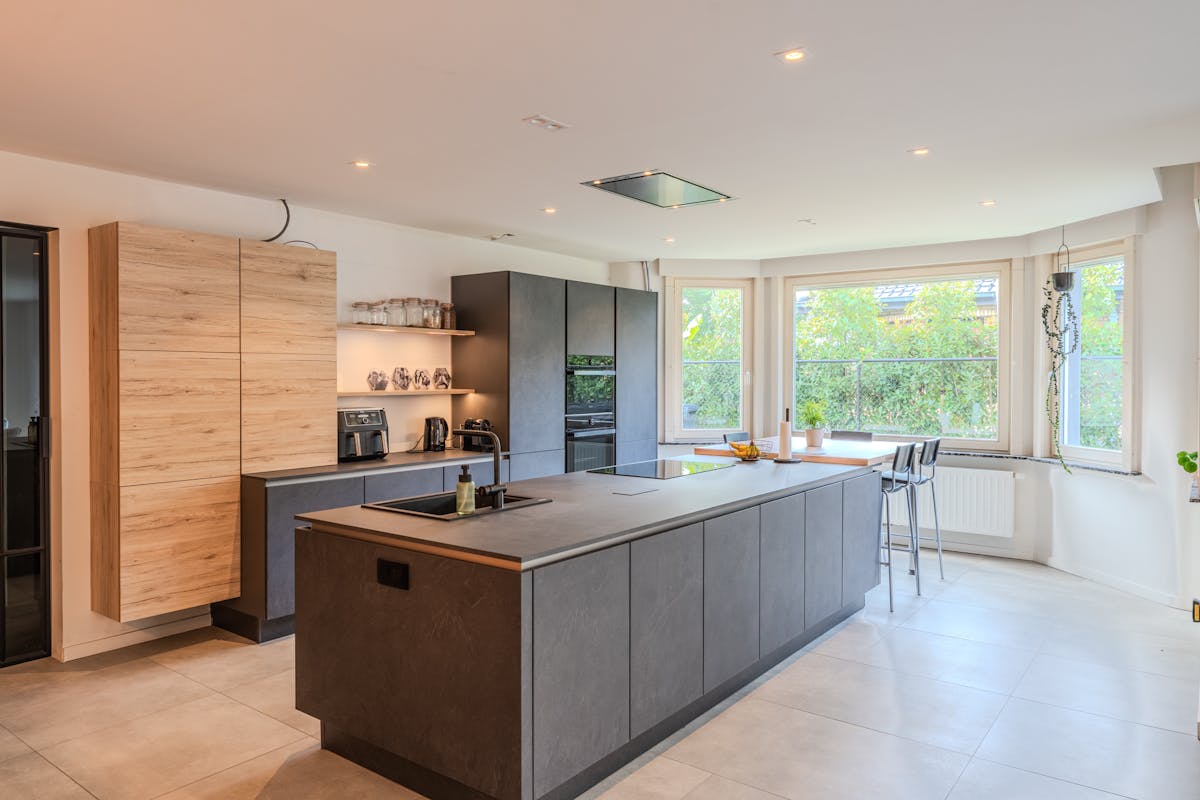 Maison rénovée de six chambres avec jardin exposé au soleil - photo 5