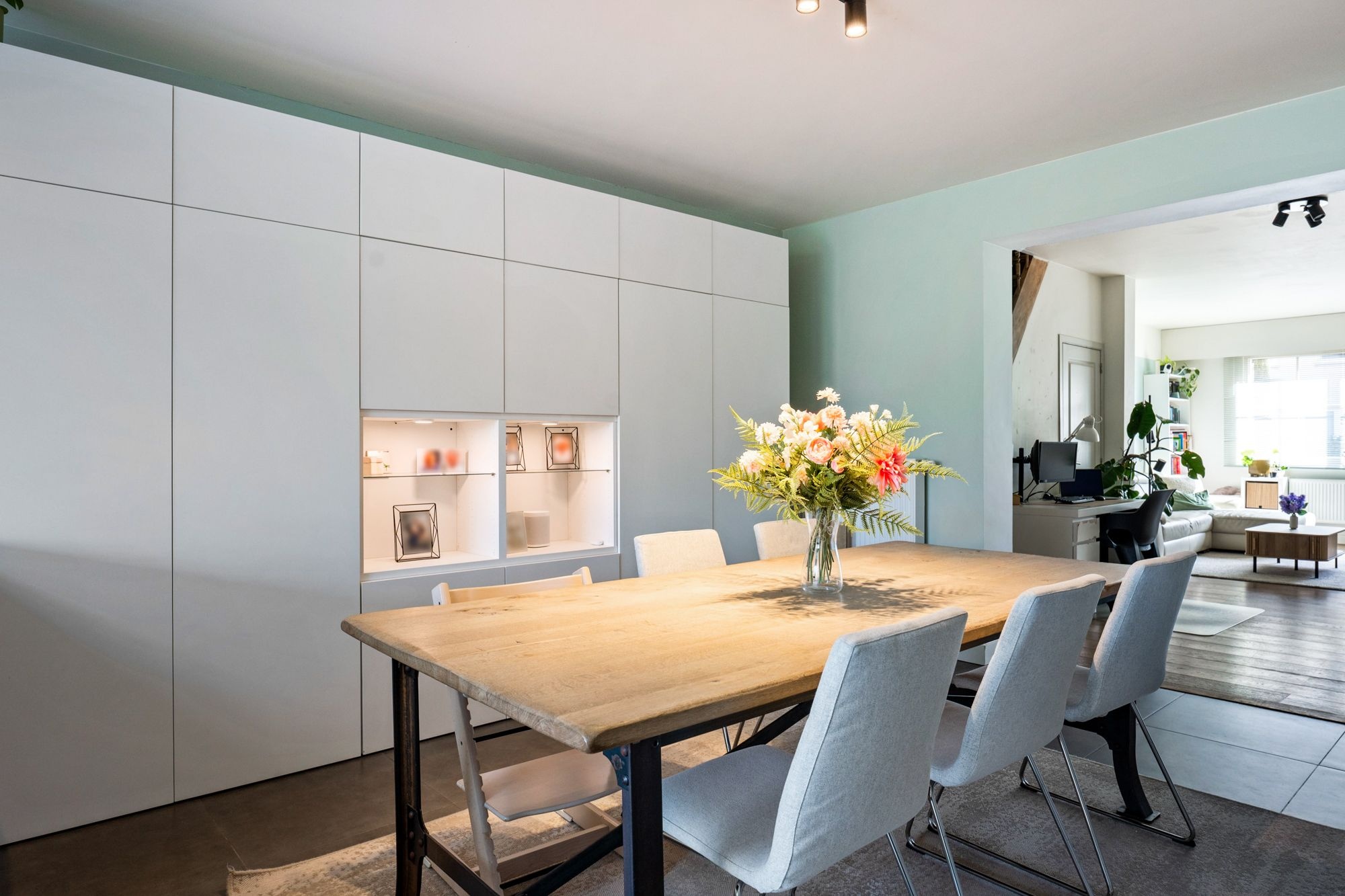 Ruimte, licht en comfort - De ideale gezinswoning met 4 slaapkamers en tuin in Brasschaat! - foto 4