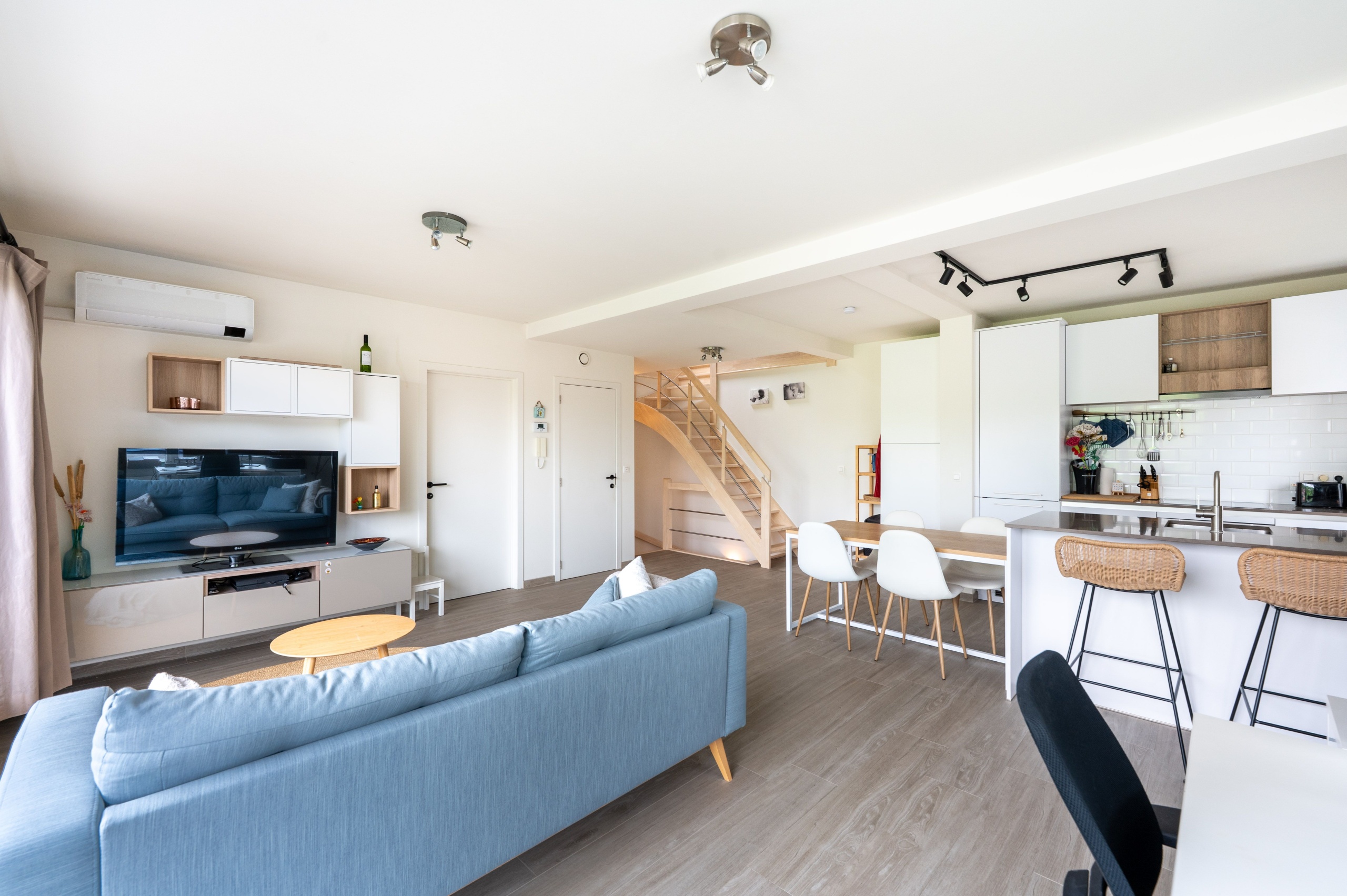 Apartment for rent in Brasschaat with 2 bedrooms - photo 2