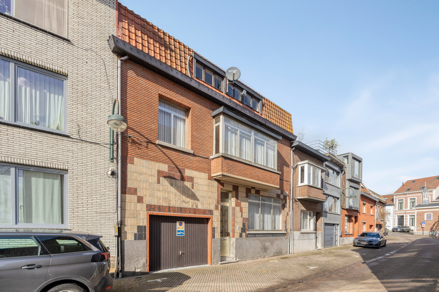 Zeer ruime op te frissen woning met 5 slaapkamers en garage nabij de Schelde in Rupelmonde - foto 2