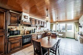 Deze mooie woning is gelegen in het prachtige Landen en biedt alles wat je zoekt.De woning beschikt over 3 slaapkamers en heeft een bewoonbare...