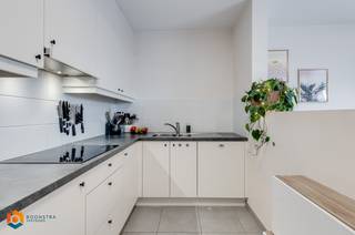 Op een uitstekende locatie in het centrum van Putte bevindt zich dit recent appartement met 2 slaapkamers en carport. U bevindt zich hier...