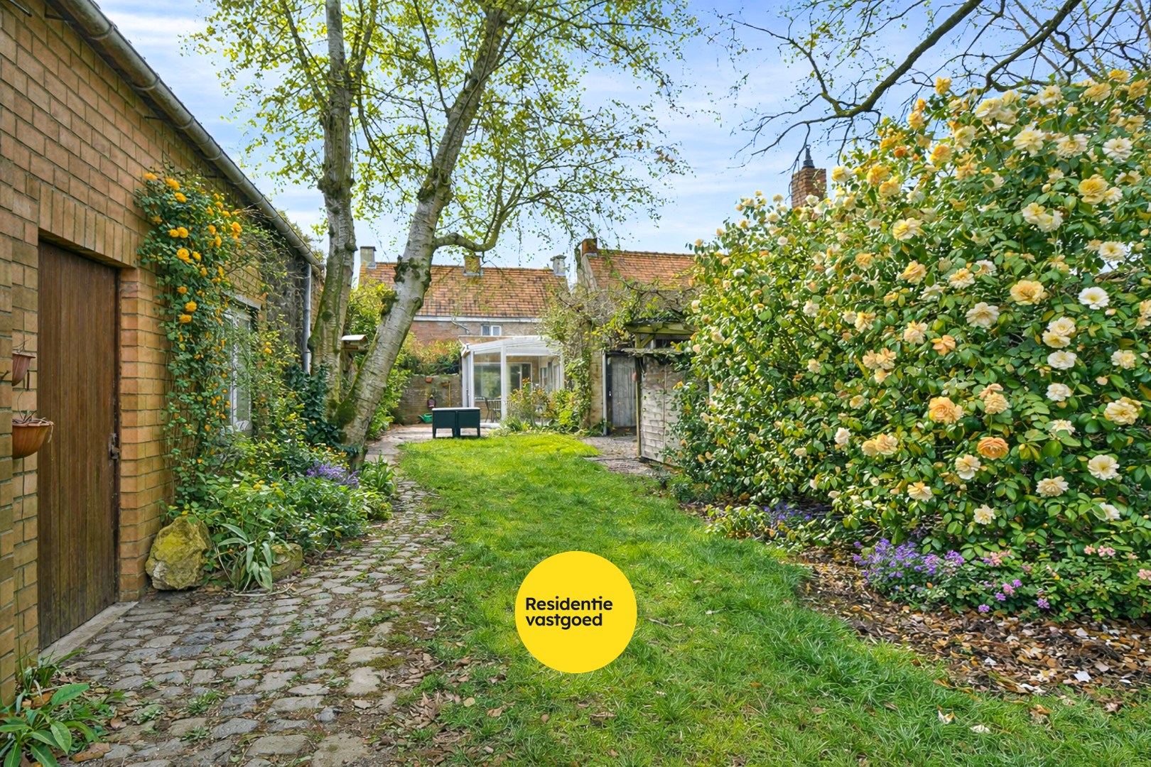 Te renoveren open bebouwing op ruim perceel van 1.300 m² met tal van mogelijkheden - foto 4