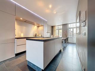 ZEER RUIM, LUXUEUS EN ENERGIEZUINIG APPARTEMENT MIDDEN IN HET STADSCENTRUM VAN IEPER! HET APPARTEMENT BIEDT EEN BEWOONBARE OPPERVLAKTE VAN 132M² EN...