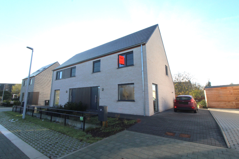 Energiezuinige halfopen woning te huur in Sijsele - foto 1