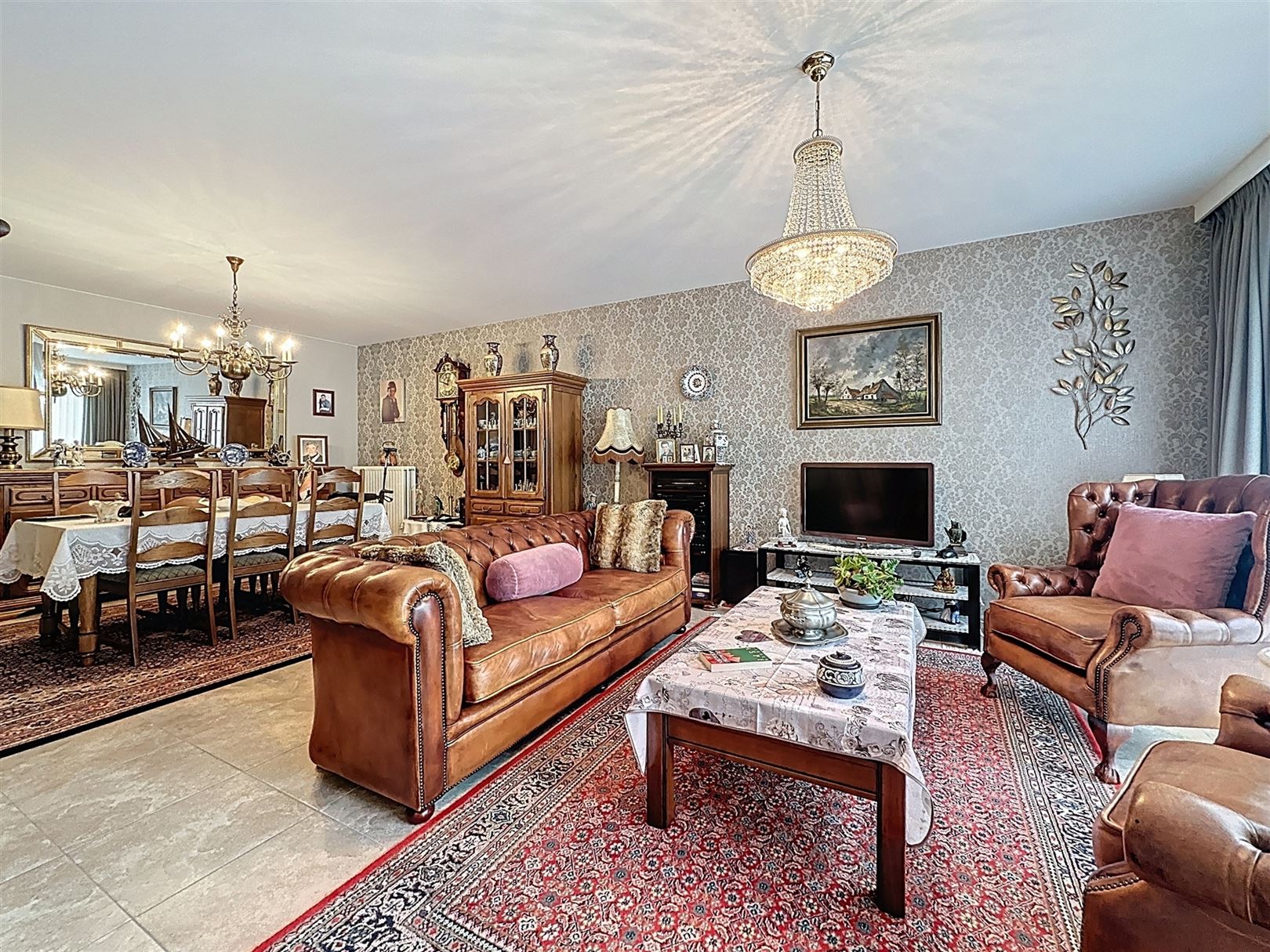 Ruim appartement met lift nabij centrum - foto 3