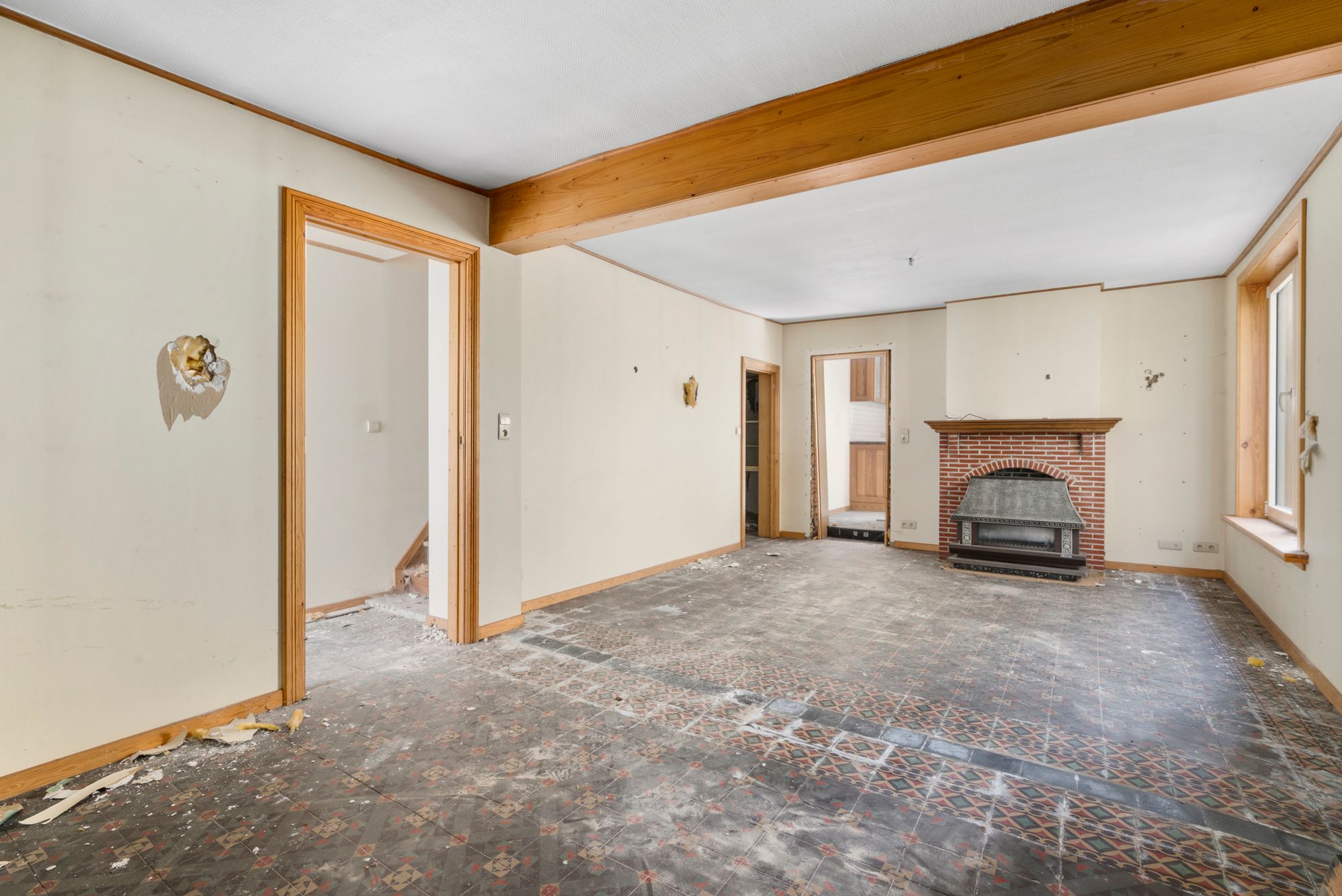 Te renoveren woning onder de kerktoren van Maldegem - foto 3