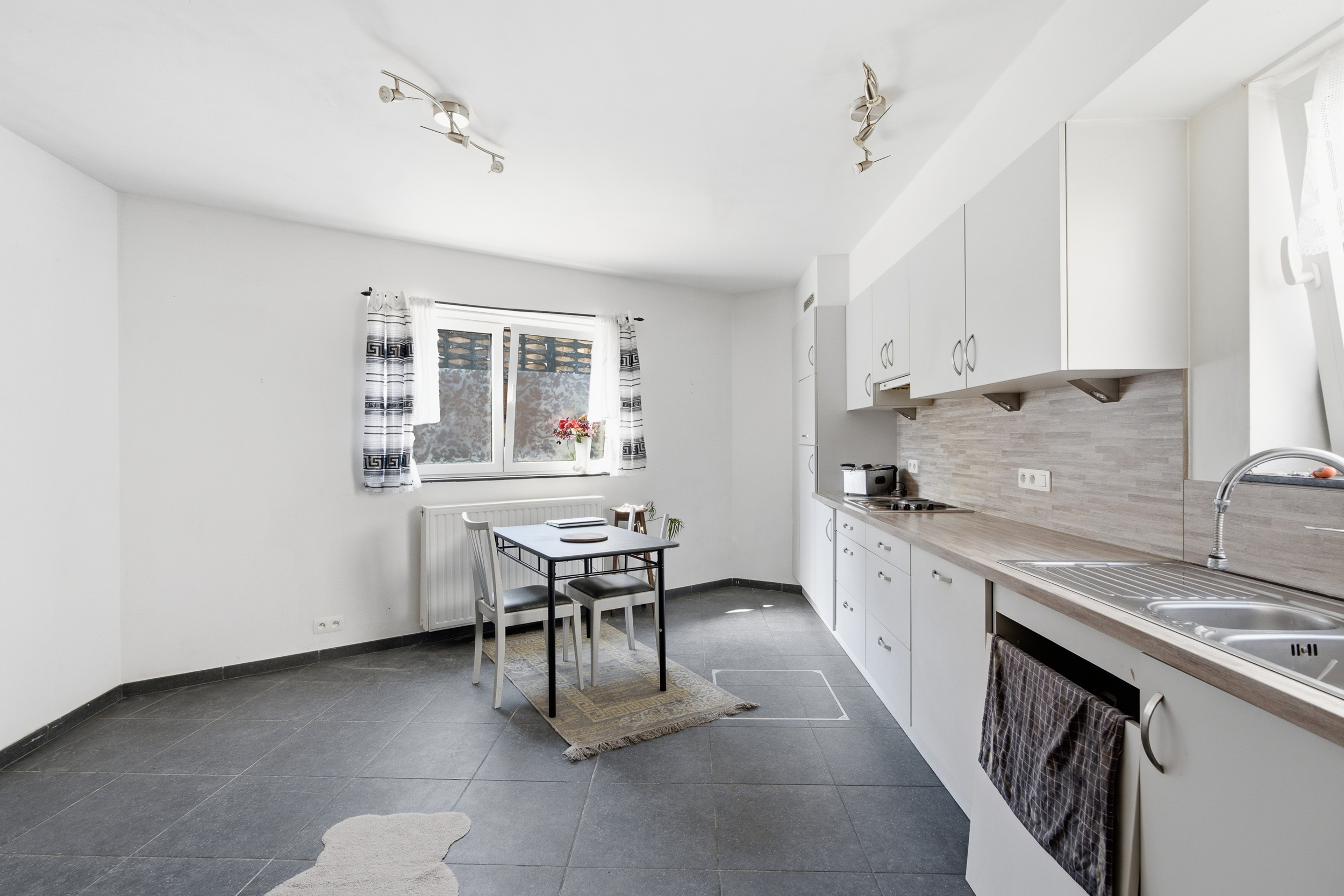 Recente en energiezuinige woning met terras - foto 3