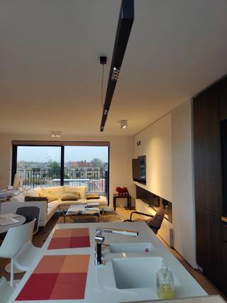 Recent duplex-appartement met 3 slaapkamers en 2 terrassen, met open zicht.  Er is mogelijkheid een ruime garagebox in hetzelfde gebouw te...