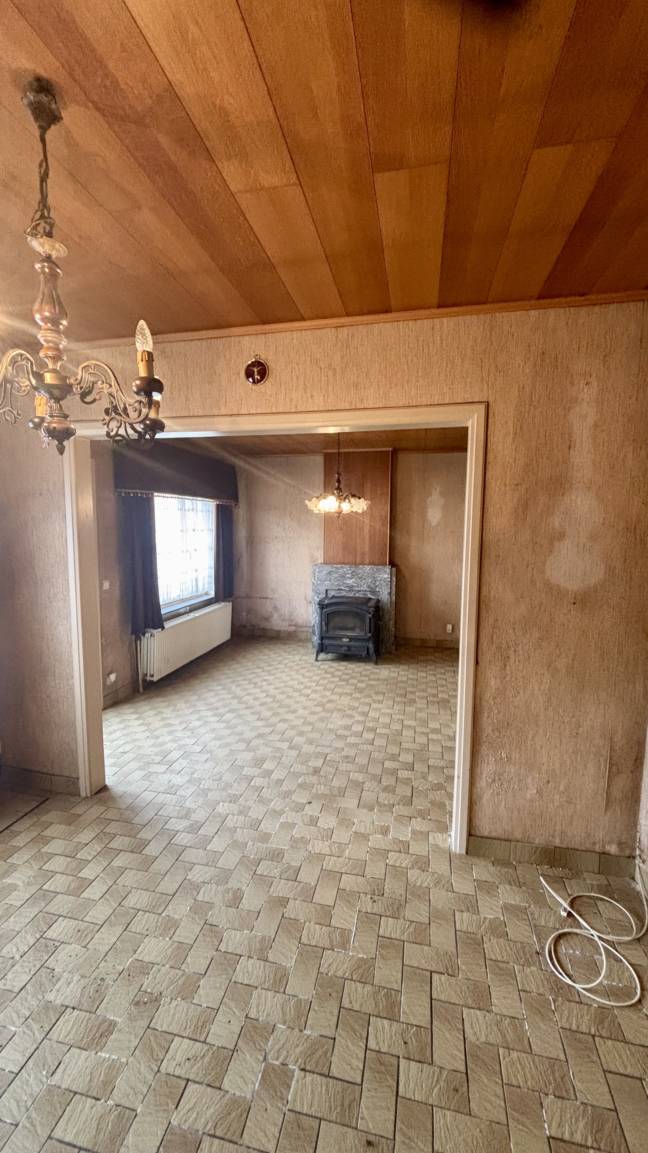 Geluwe - Te renoveren woning met garage en tuin - foto 3