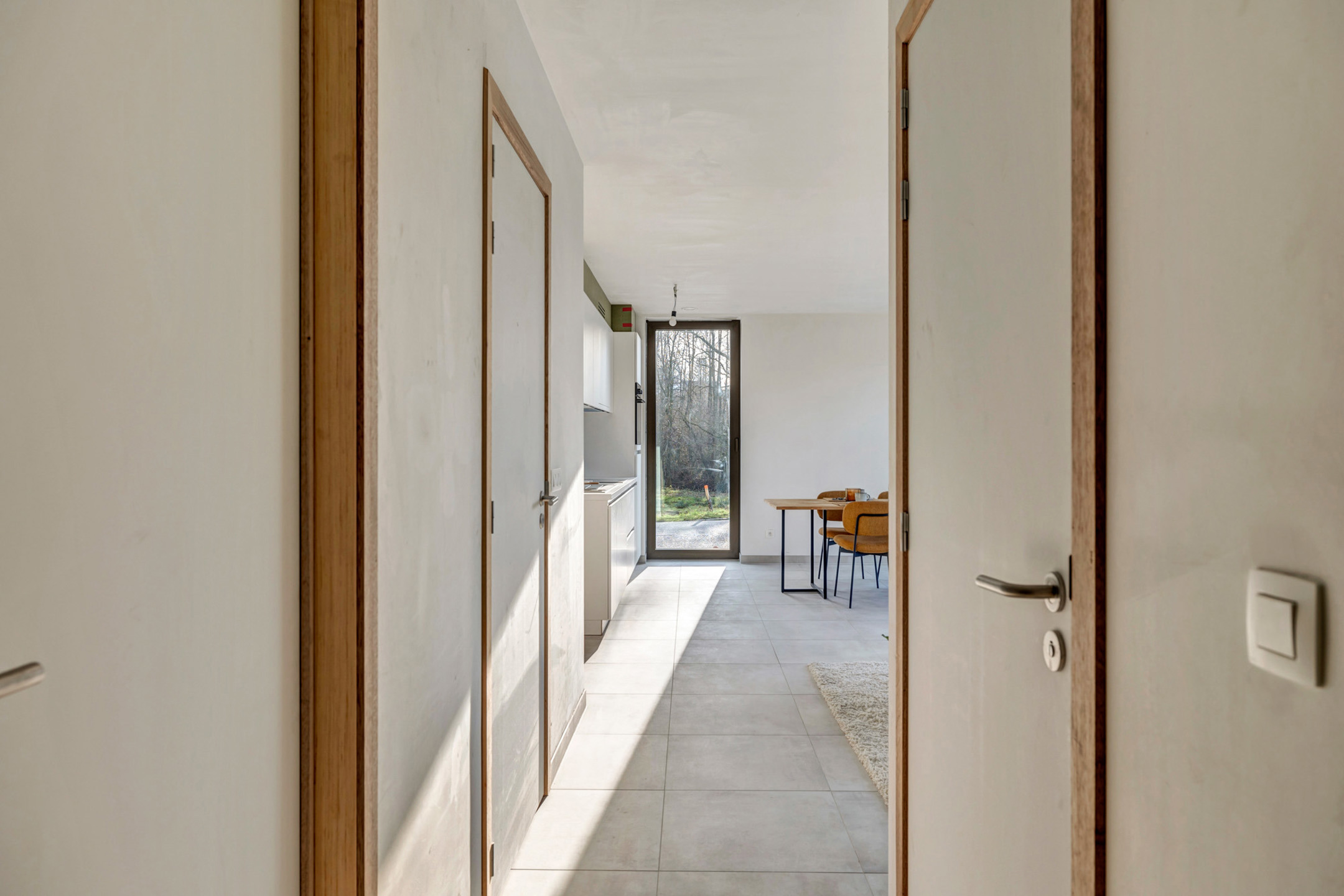 Gelijkvloers appartement met 2 slpks in uniek woonerf - foto 2