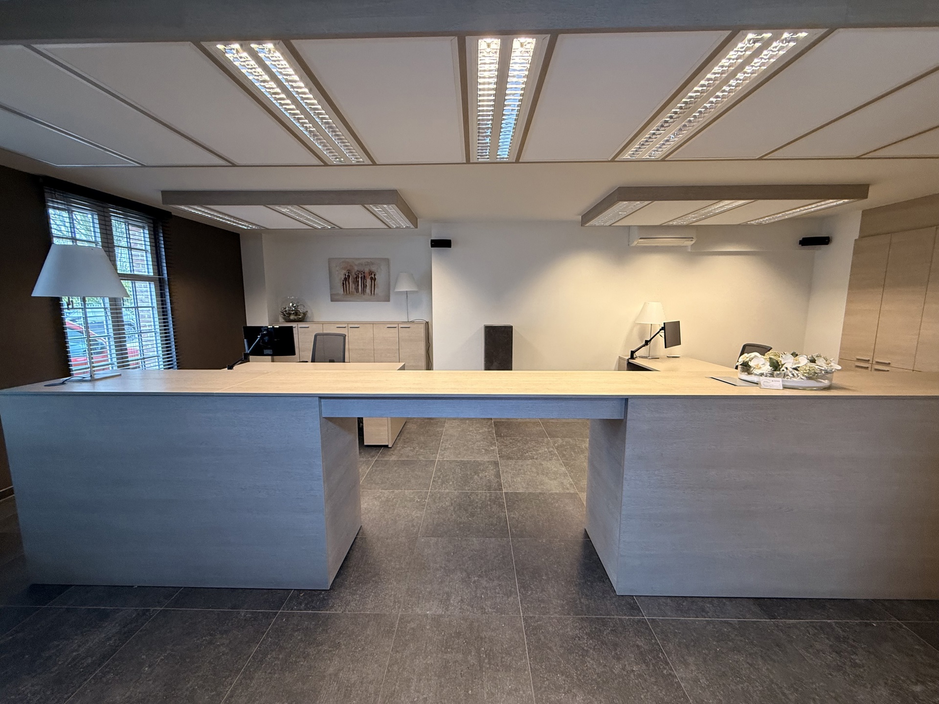 Kwalitatief ingericht kantoor met P in centrum Koningshooikt - foto 3