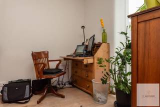 Deze prachtige, hedendaagse woning werd gebouwd in 2015 en combineert moderne architectuur, hoogwaardig comfort en uitstekende energieprestaties...