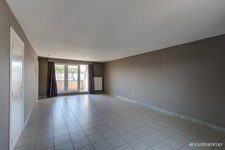 INSTAPKLAAR DUPLEX-APPARTEMENT MET 2 SLAAPKAMERS EN GARAGE NABIJ HET CENTRUM VAN BILZENDit instapklaar duplex-appartement is gelegen nabij het...