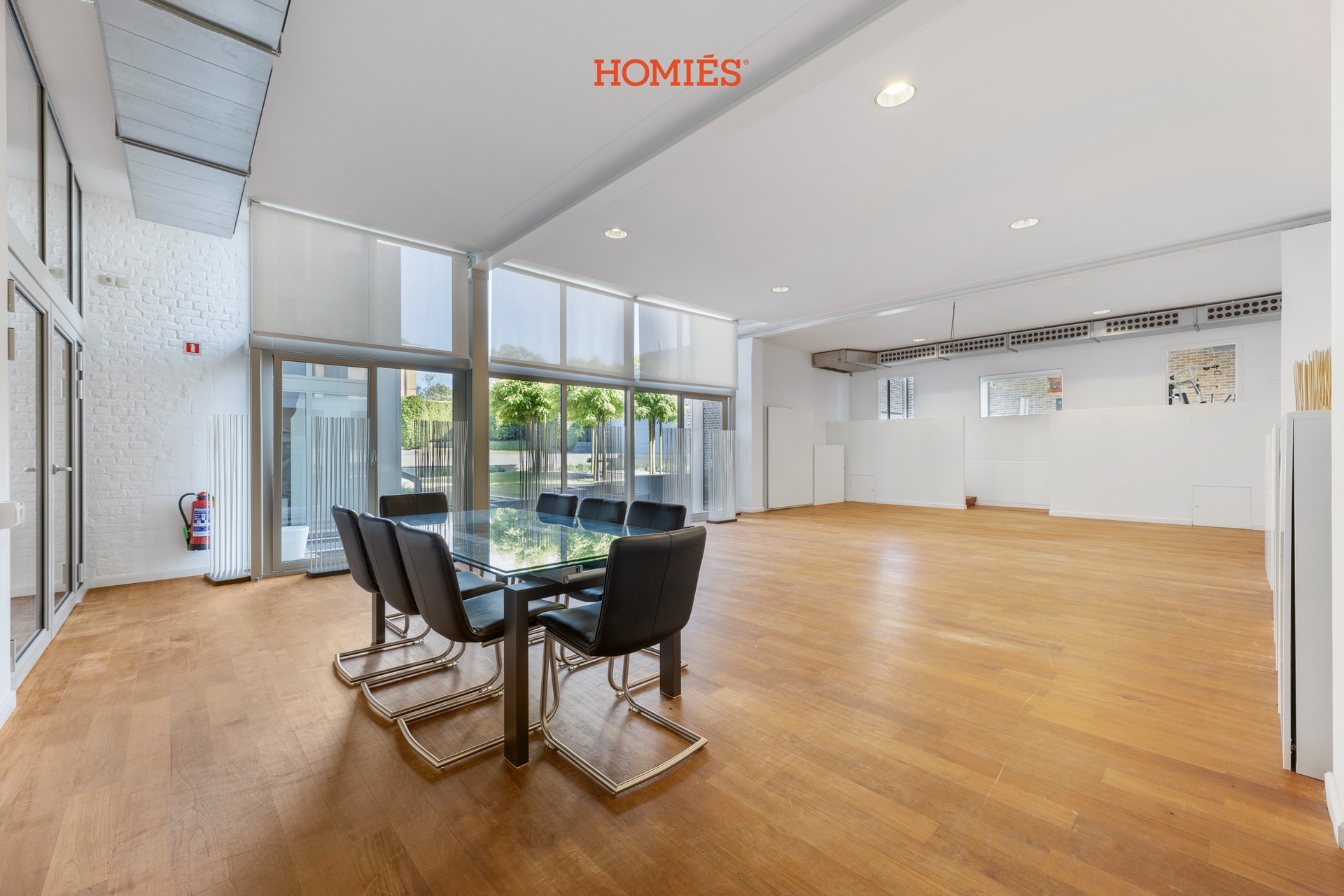 Prachtig kantoorgebouw & villa in groene omgeving - foto 4