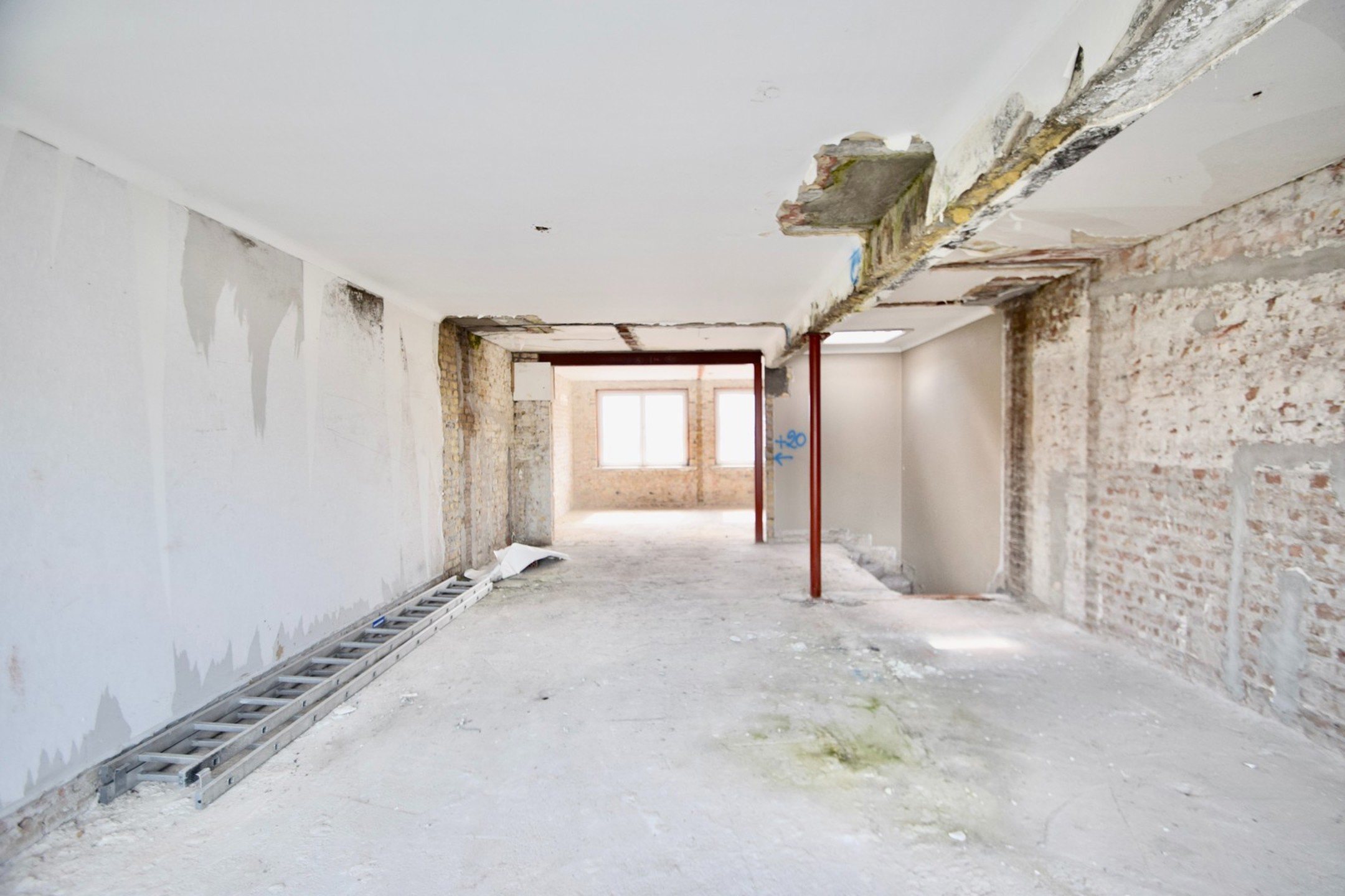 Casco meergezinswoning gelegen op de Natiënlaan te Knokke. - foto 4