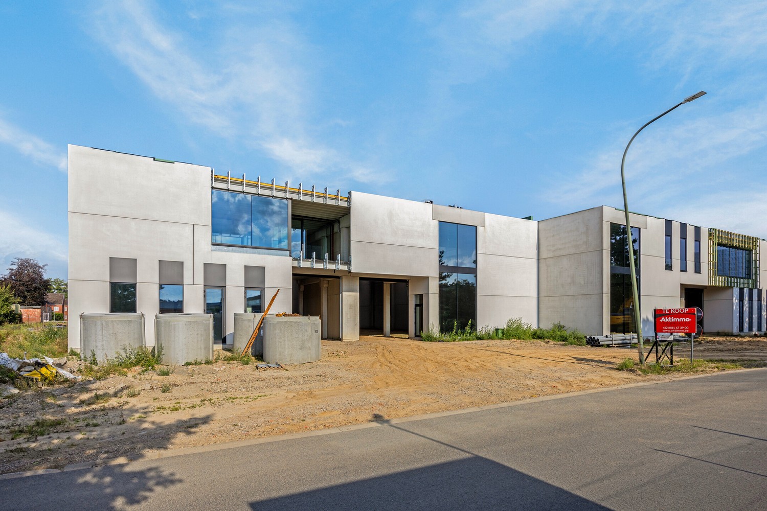 Modern bedrijfsgebouw op knappe site te koop! - foto 5