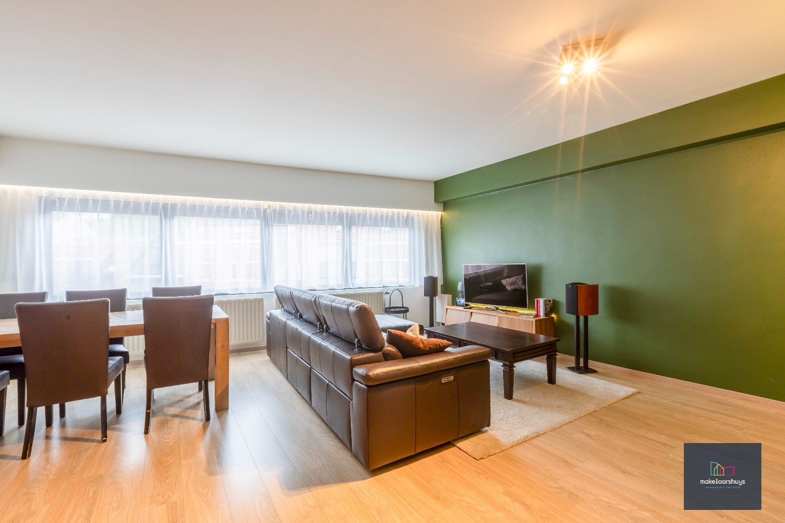 VERKOCHT !!! Heel ruime Instapklare woning in rij  met zonneterras en 2 staanplaatsen - foto 5