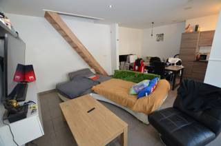 Gezellige instapklaar woonhuis die destijds volledig gerenoveerd werd. Ideaal als starterswoning, investering of voor kleine gezinnen. De woning...