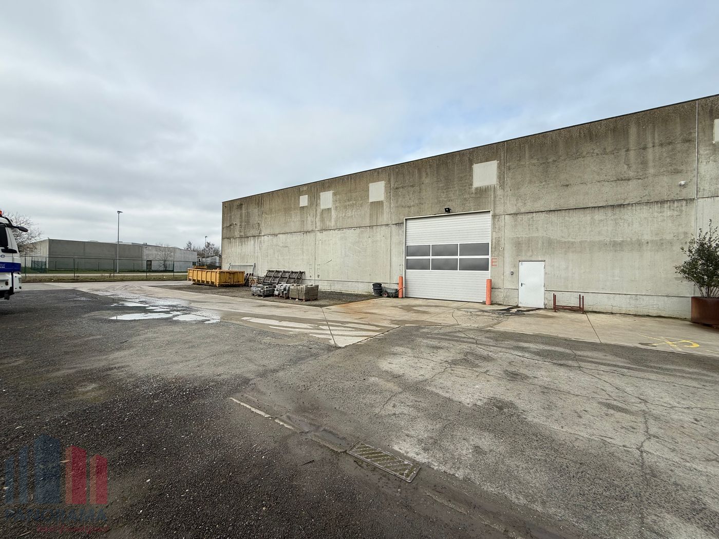 Strategisch gelegen magazijnruimte van 348 m² te Aalter - foto 1