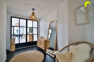 A proximité du centre de Kontich et à proximité des écoles, des commerces et des voies de communication, nous vous proposons cette spacieuse...