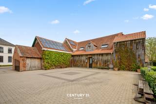 *** Charmante B&B te koop in het groene Hombeek (Mechelen) ***Droom je van een eigen B&B op een rustige, maar strategische locatie? Deze gezellige en...