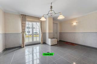 Welkom in deze charmante en authentieke woning waar karakter, ruimte en natuur harmonieus samenkomen. Gelegen op een centrale en toch rustige...