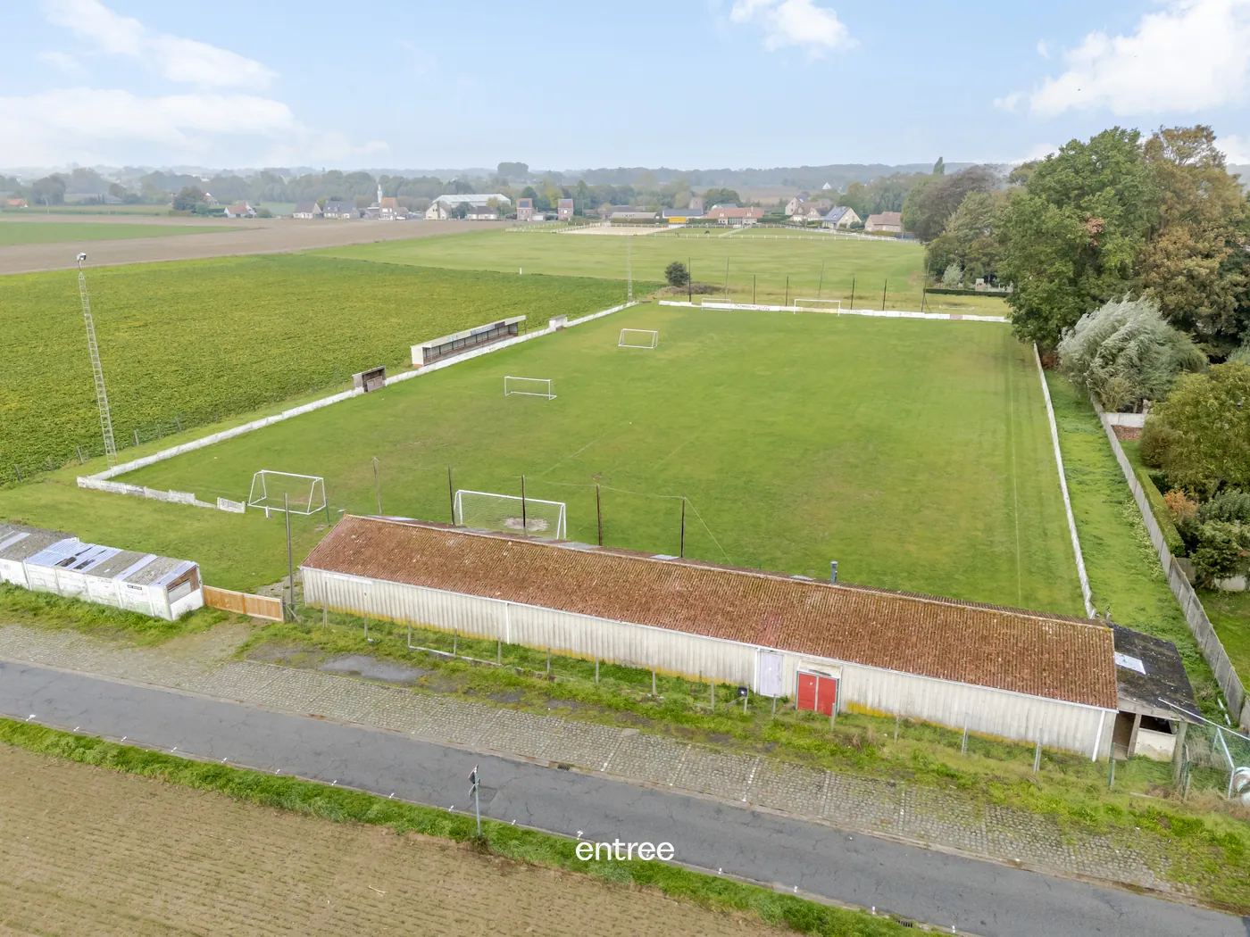 Landbouwgrond, momenteel ingericht als voetbalterrein - foto 4