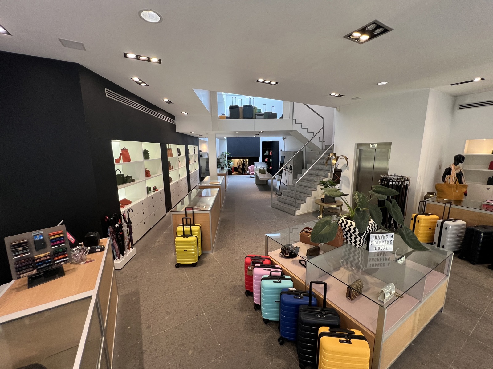 Commercial for sale in Halle - photo 4