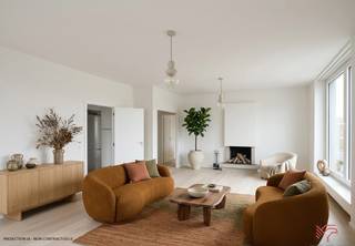 UCCLE – Au Cœur d’un parc privatif, dans un quartier calme de Uccle, proche de la chaussée d’Alsemberg, à proximité de la Place Saint-Pierre et de...