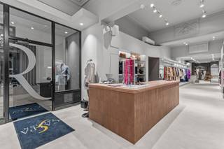 Investeringsvastgoed in centrum ZeleVaste inkomstenflow door huurovereenkomstVerdere mogelijkheden tot projectgrond in bespreking...