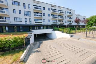 Centraal gelegen ondergrondse afgesloten garages in Residentie Bolderberg in het centrum van Bolderberg.Zeer goed gelegen vlakbij het circuit van...