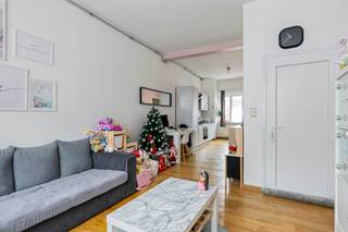 Duplex met leefruimte, keuken en terras op de 1e verdiepingSlaapkamer en badkamer op de 2e verdiepingPraktische privéberging op het...