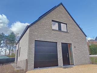In het centrum van Anzegem, in een rustige woonomgeving vindt u deze open nieuwbouwwoning op wandelafstand van winkels en scholen.Deze woning...