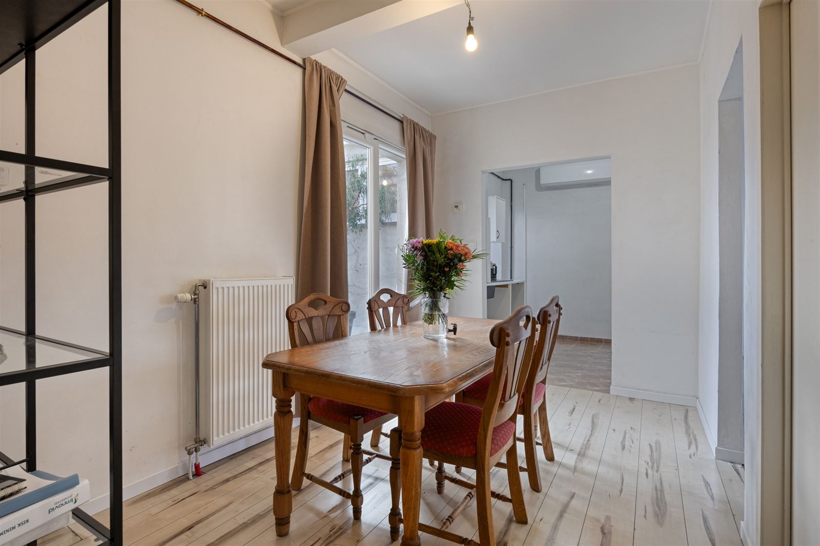 Op te frissen 2slpk appt op strategische ligging  - foto 4