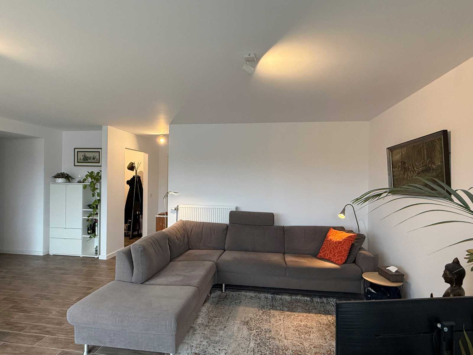 Mooi, lichtrijk appartement met terras en twee slaapkamers - foto 4