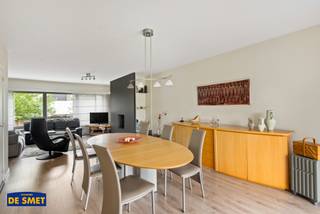 Bent u op zoek naar een rustig gelegen, zéér goed onderhouden ééngezinswoning?Dan is deze energiezuinige bel-etage op wandelafstand van het centrum...