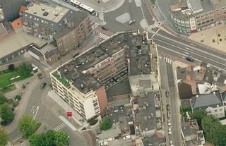 Autostaanplaats (kan ook dienen als fietsenberging) gelegen in parkeercomplex onder residentie Gaudi. Nooit meer parkeerproblemen in het centrum!