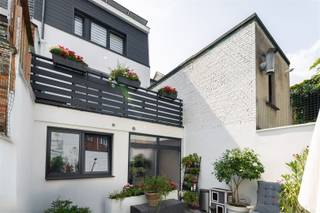 Maison à revenus dans Bosschaertstraat idéale pour la location ou les grandes famillesTrumpsSitué dans le quartier animé d'Anvers, à quelques pas des...