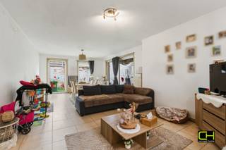 Dit kleinschalige appartementsgebouw is gelegen in een rustige en residentiële buurt in Mariakerke en vormt een interessante opportuniteit voor...