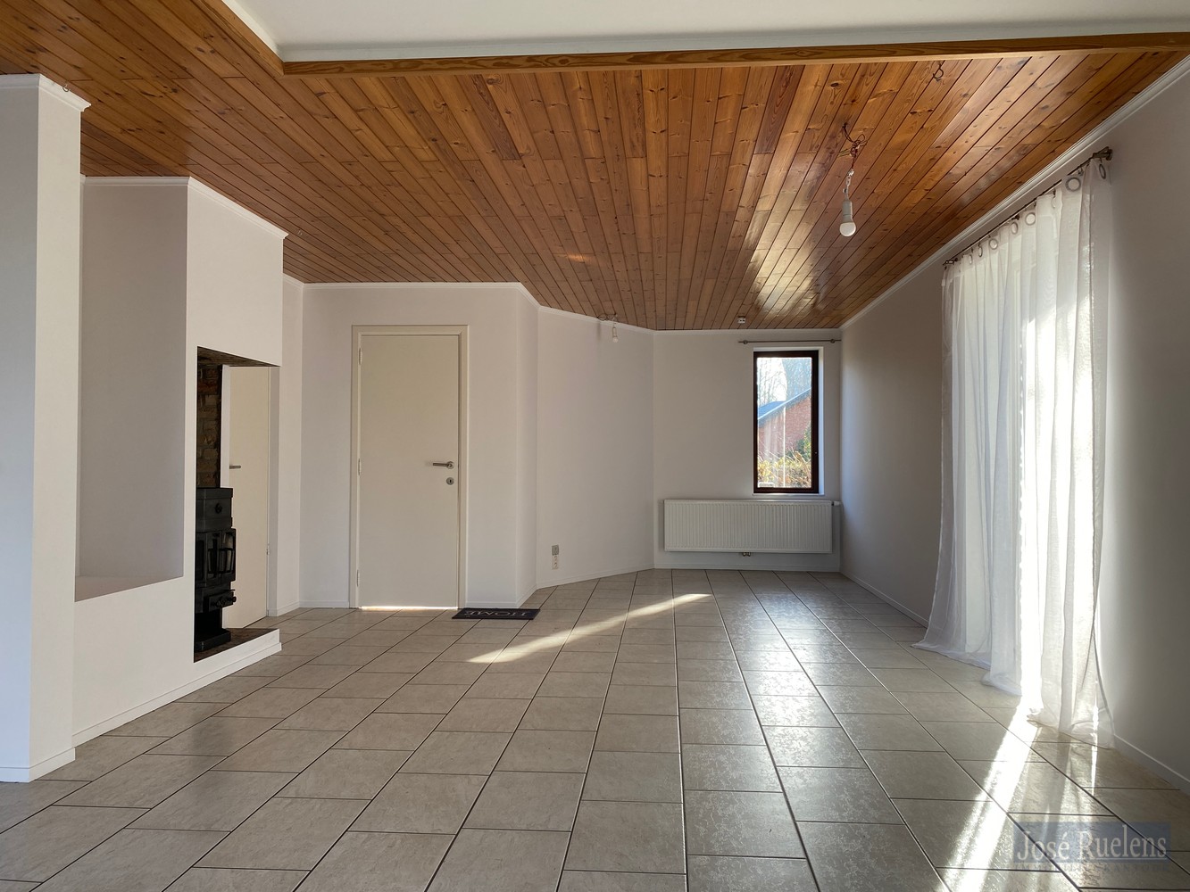 House for rent in Linden with 4 bedrooms - photo 5