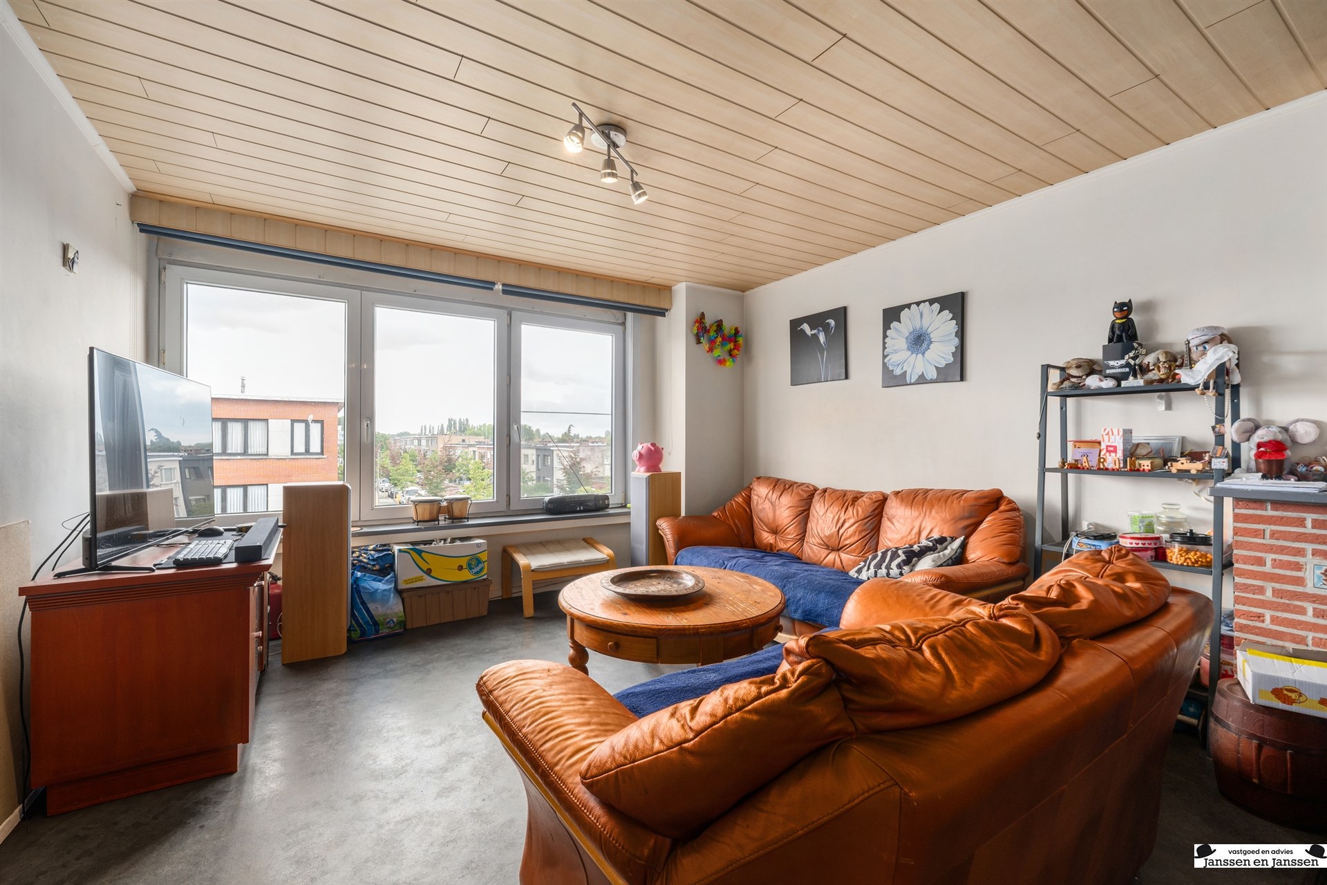 Op te frissen appartement met twee slaapkamers - foto 4