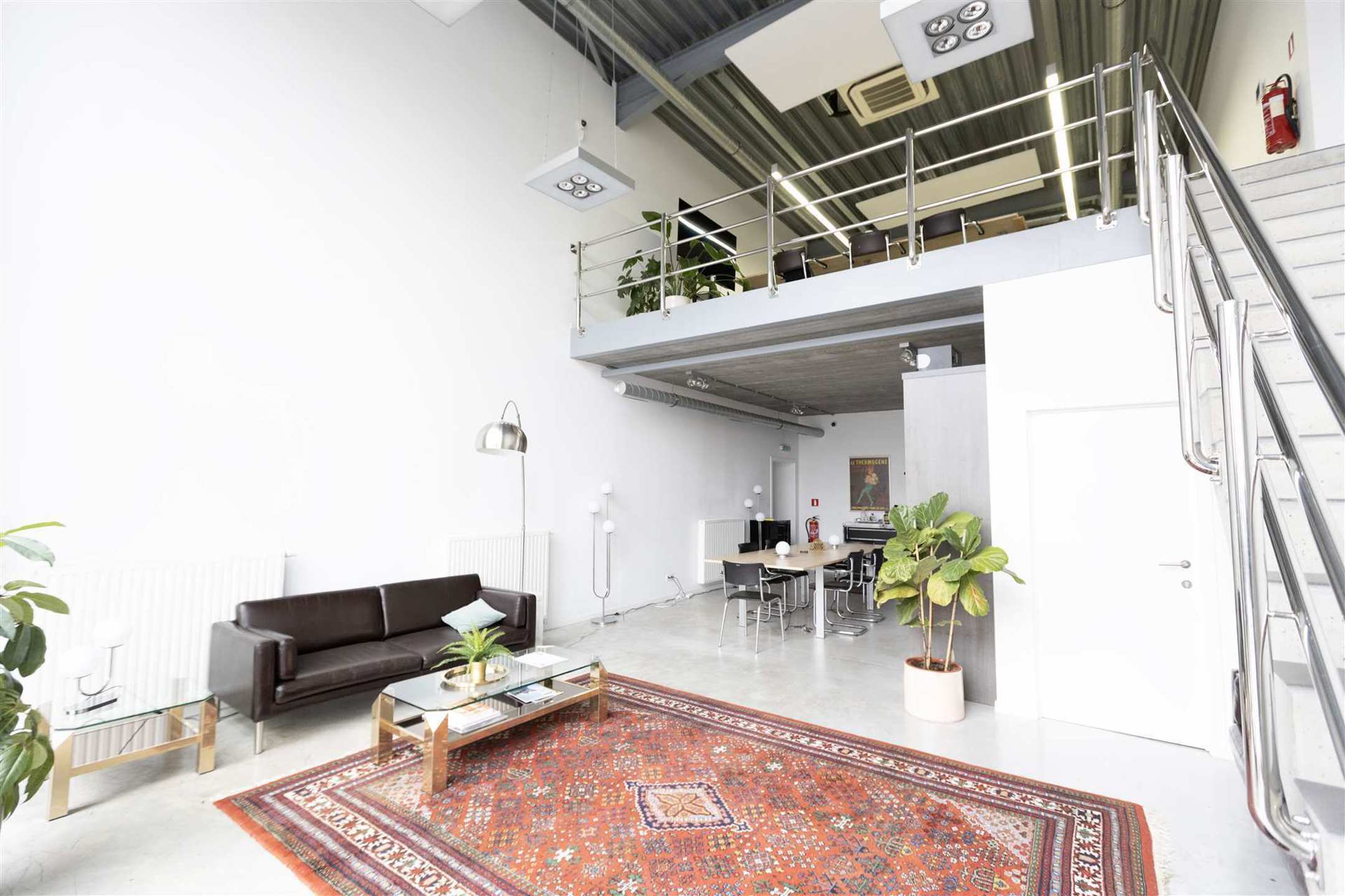 Moderne kantoor- en opslag ruimte - foto 2