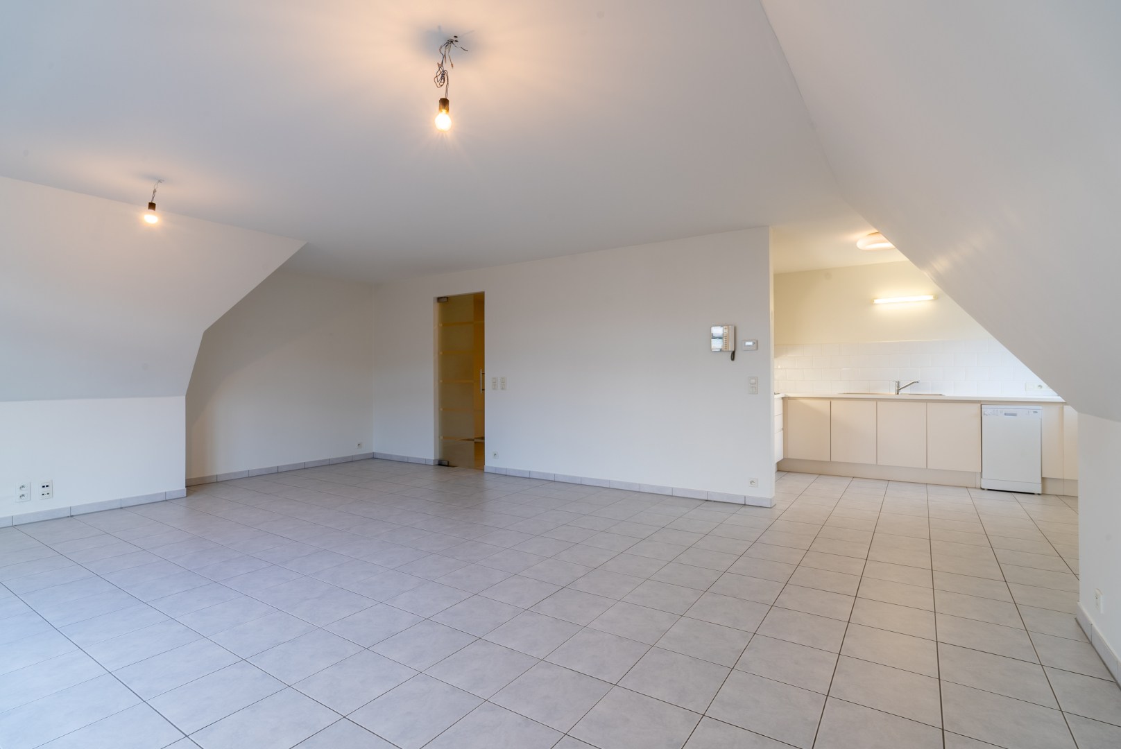 Drie-slaapkamerappartement met garage in Meulebeke! - foto 5
