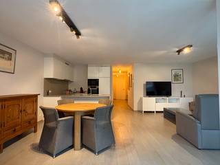 Dit recent appartement gelegen in Sint-Idesbald bevindt zich in het centrum van Sint-Idesbald en op wandelafstand van bakkers, slagers, winkels en...