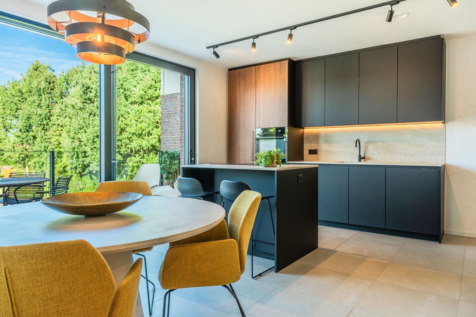 Nieuwbouwappartement met eigen autostaanplaats - foto 1